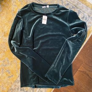 Green crushed velvet gap long sleeve shirt